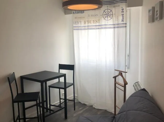 Le Club 생장드몽